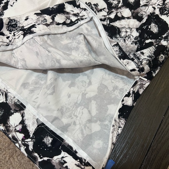 Lane Bryant Chic Black and White Floral Midi Skirt - Picture 6 of 7